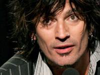 Tommy Lee dans les recherches