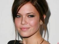 Indépendant Mandy Moore